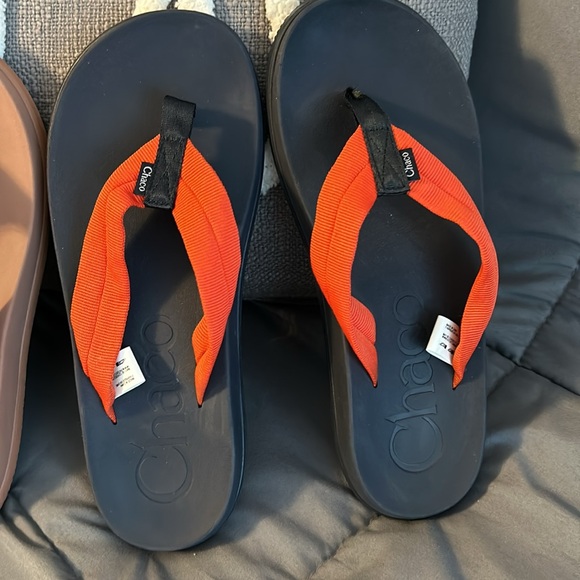 2 Pair Chaco Slides Sandals Canvas 9 Tan Beige Orange Chili Pepper. - Picture 2 of 6